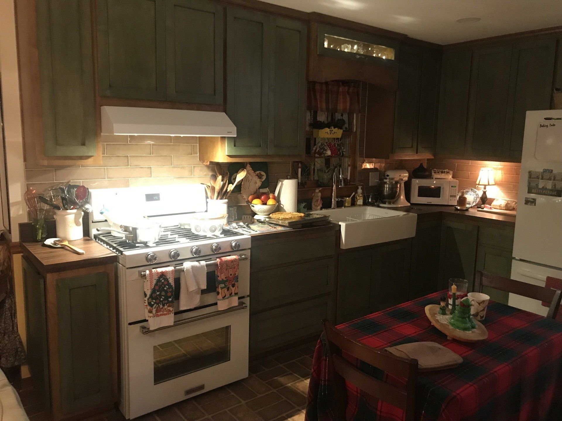 clarks-cabinet-shop-hero-page-03