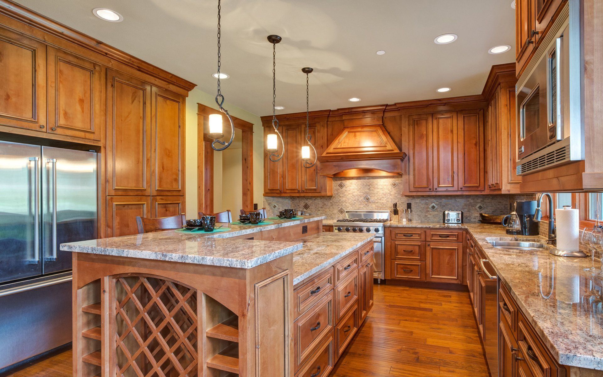 clarks-cabinet-shop-hero-page-012