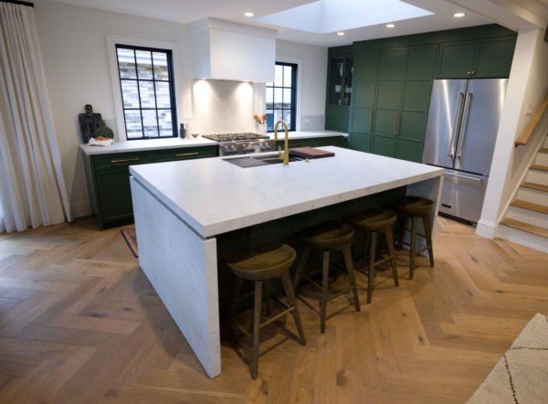 HGTV EPISODE OF CELEBRITY IOU – KITCHEN PROJECT