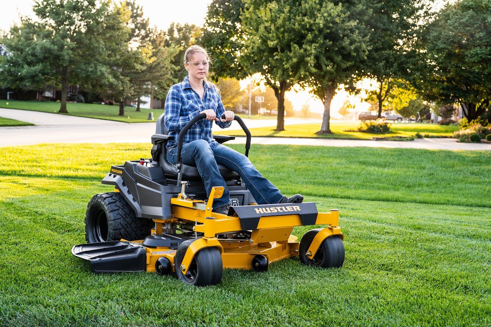 Hustler turf mower