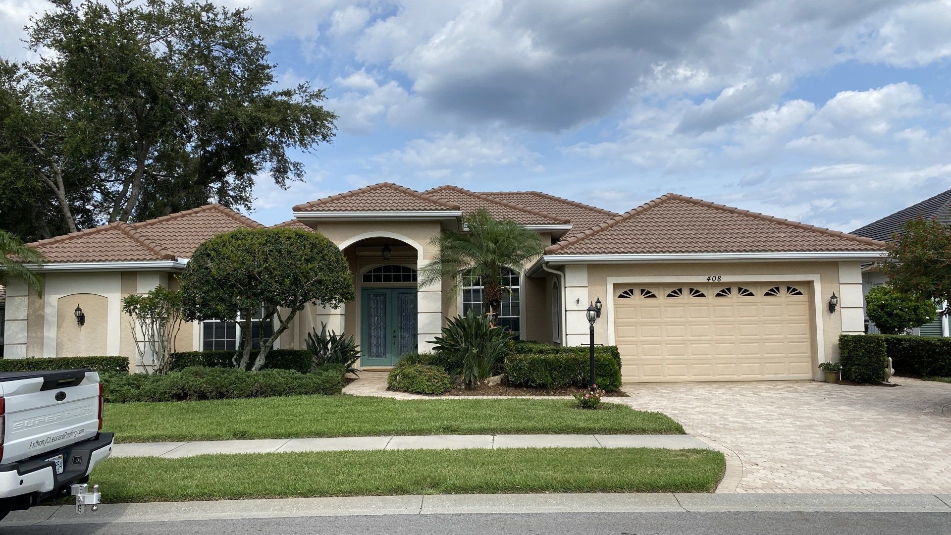 Boral Estate Light Brown White Antique