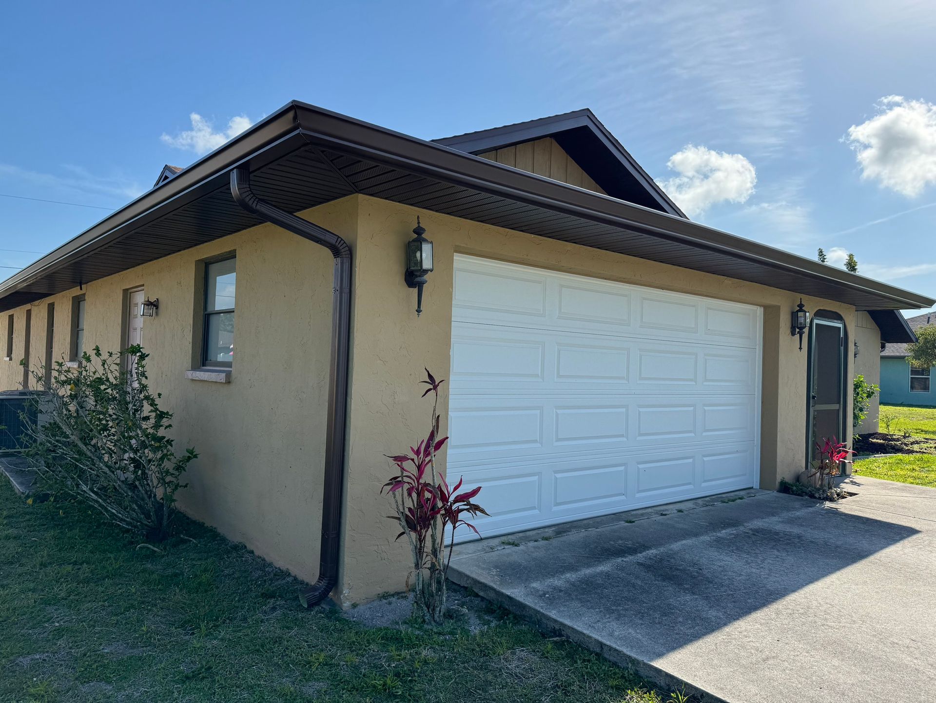 Royal Brown Gutters in Port Charlotte, FL