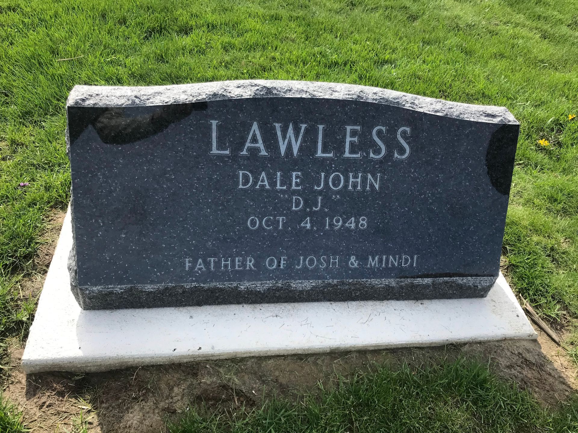 Lawless Dale John tomb