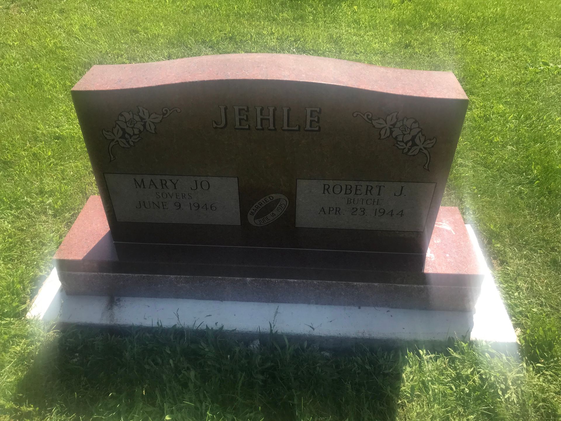 A gravestone in a cemetery with the name Jehle on it.