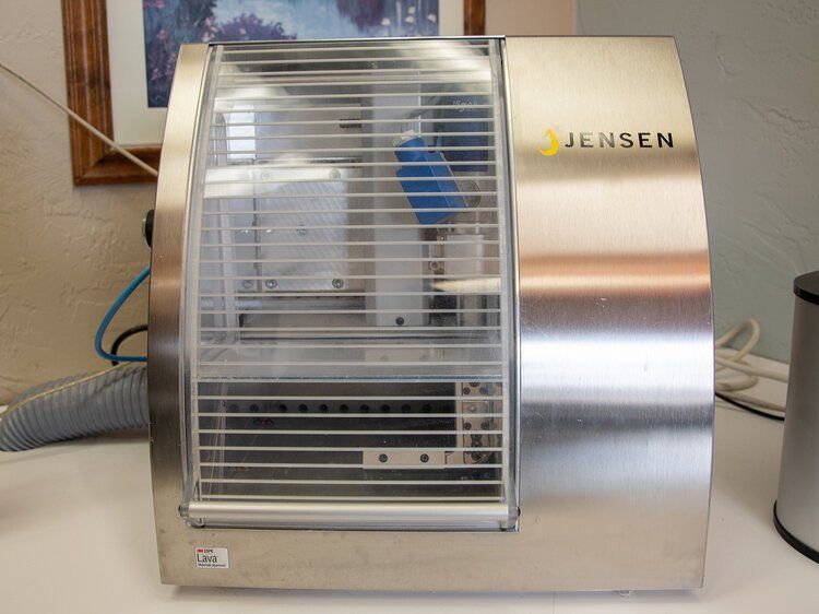 Jensen Precison M200 Mill |  Ensures accuracy and variable tool changer for impeccable precision