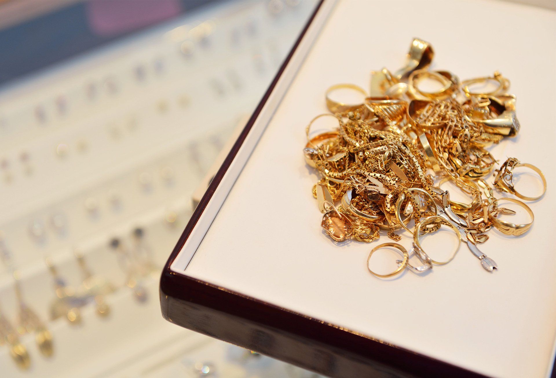 Gold jewelries