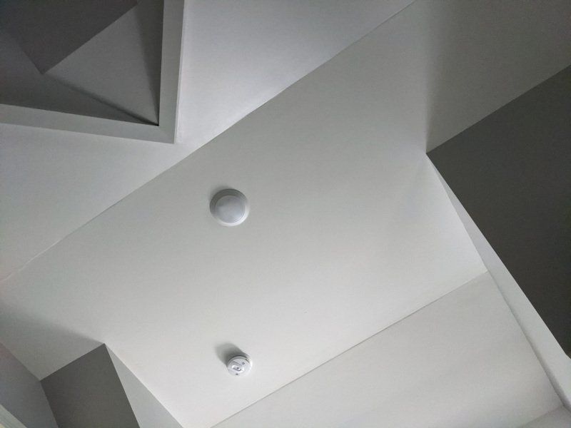 white ceiling