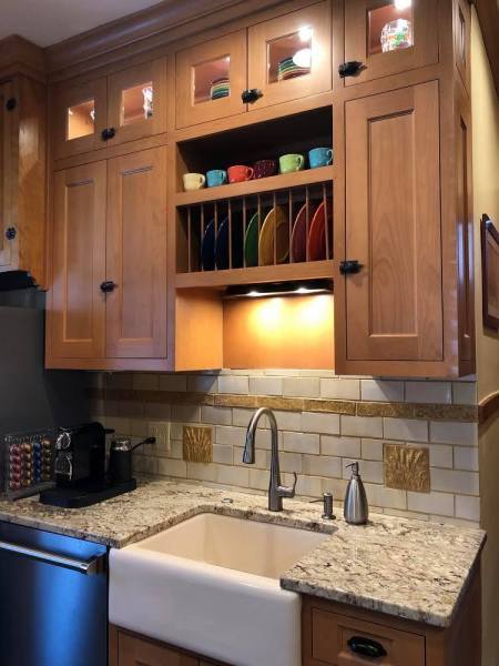 brown cabinet