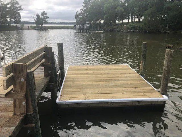 Floating dock