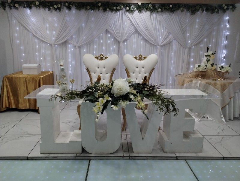 Wedding reception, couple's table with 