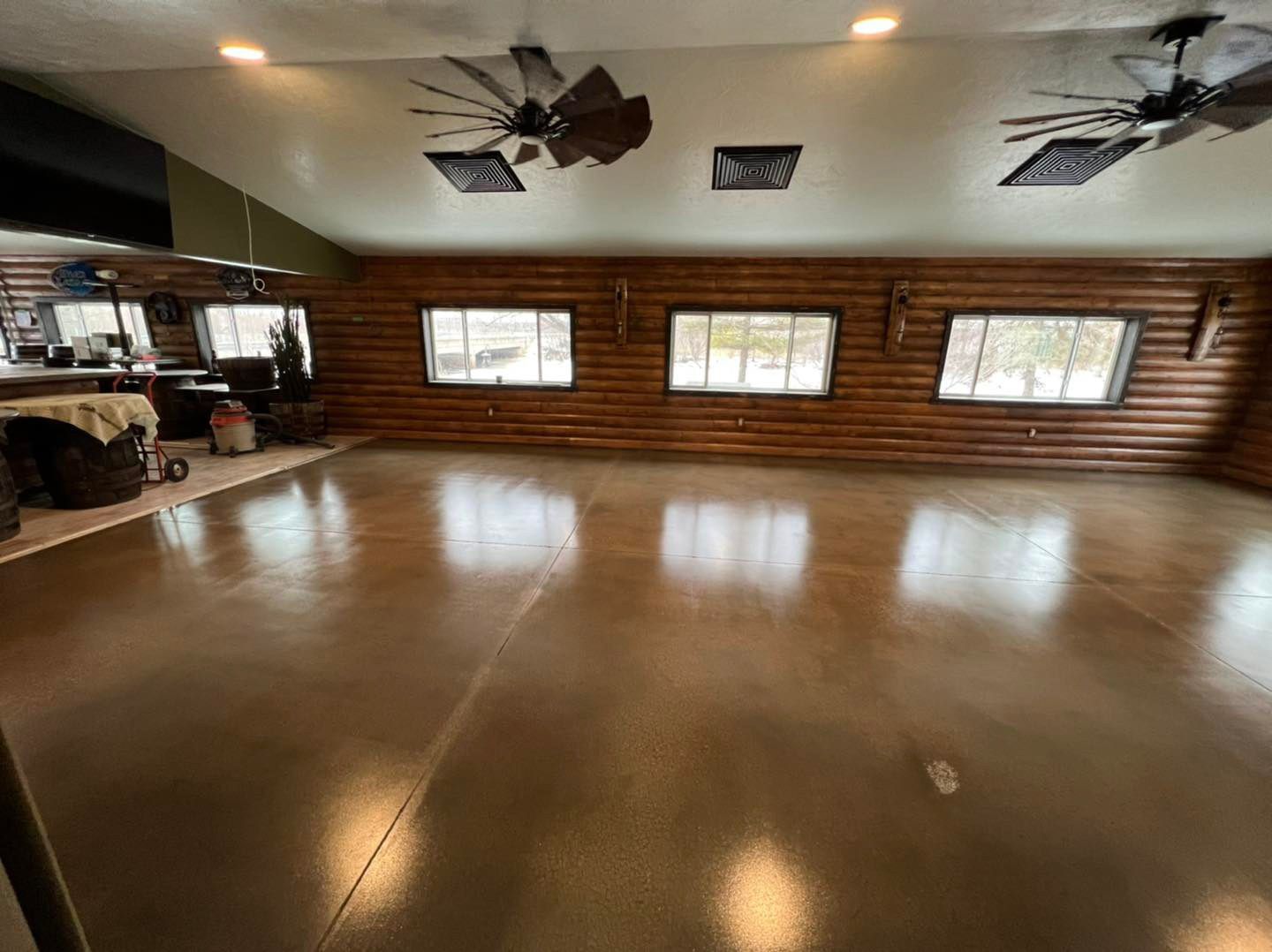 Concrete flooring service