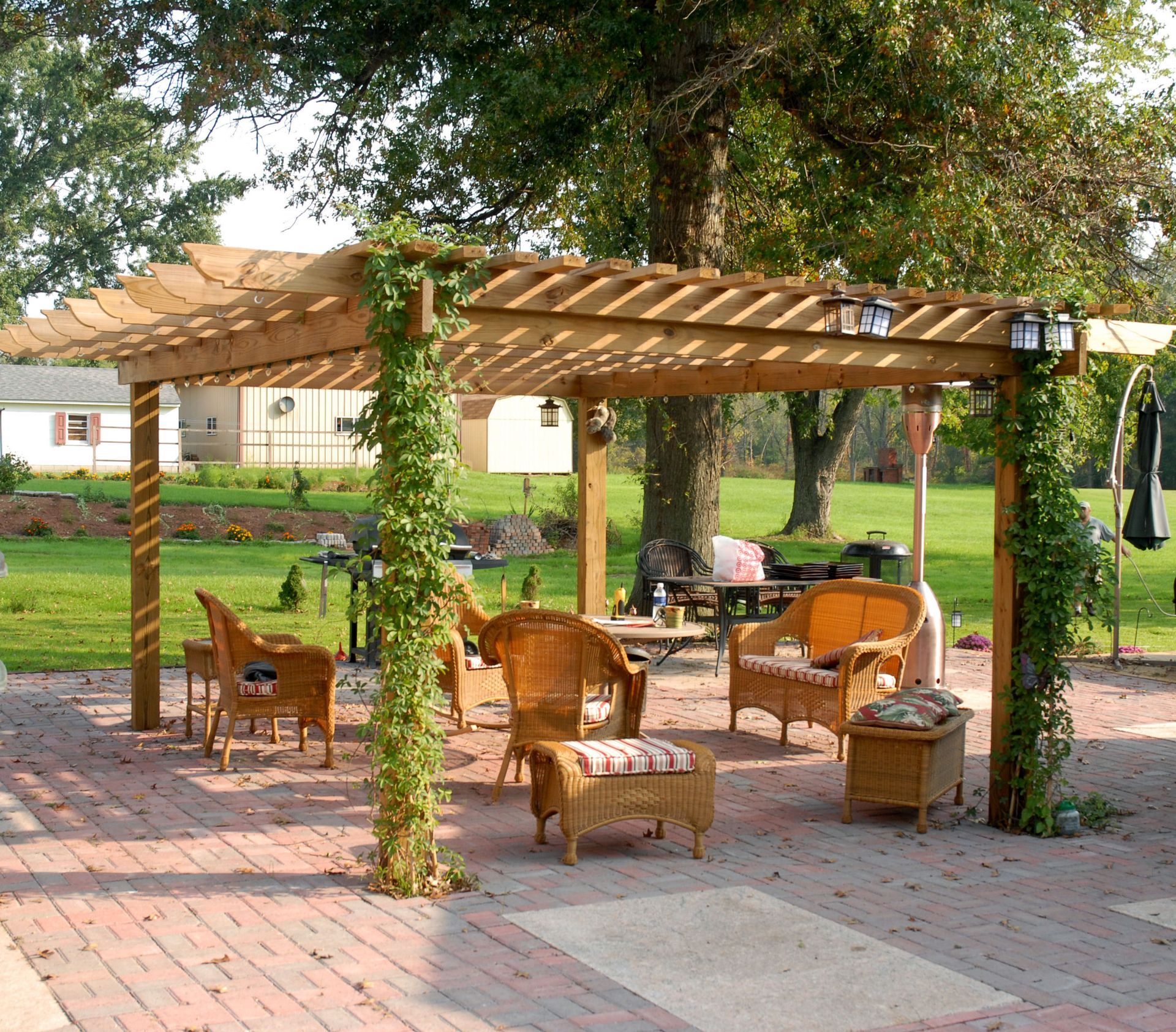 louvered pergola