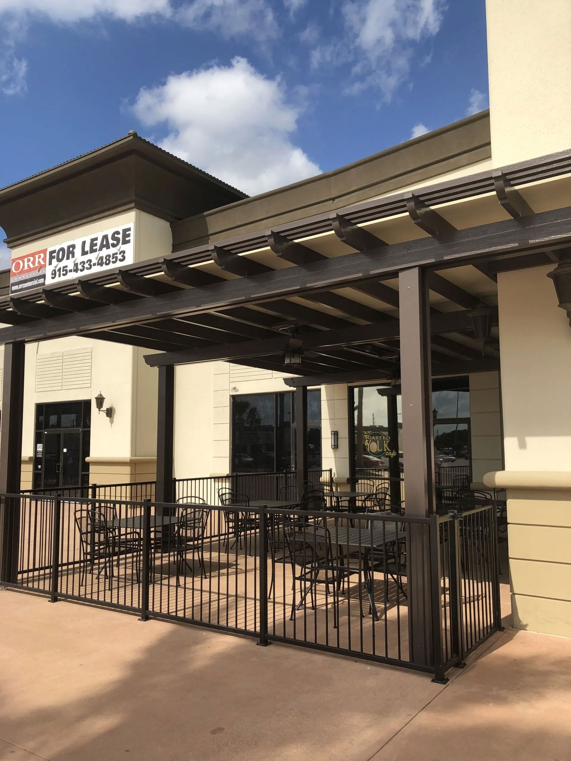 patio covers on restaurant