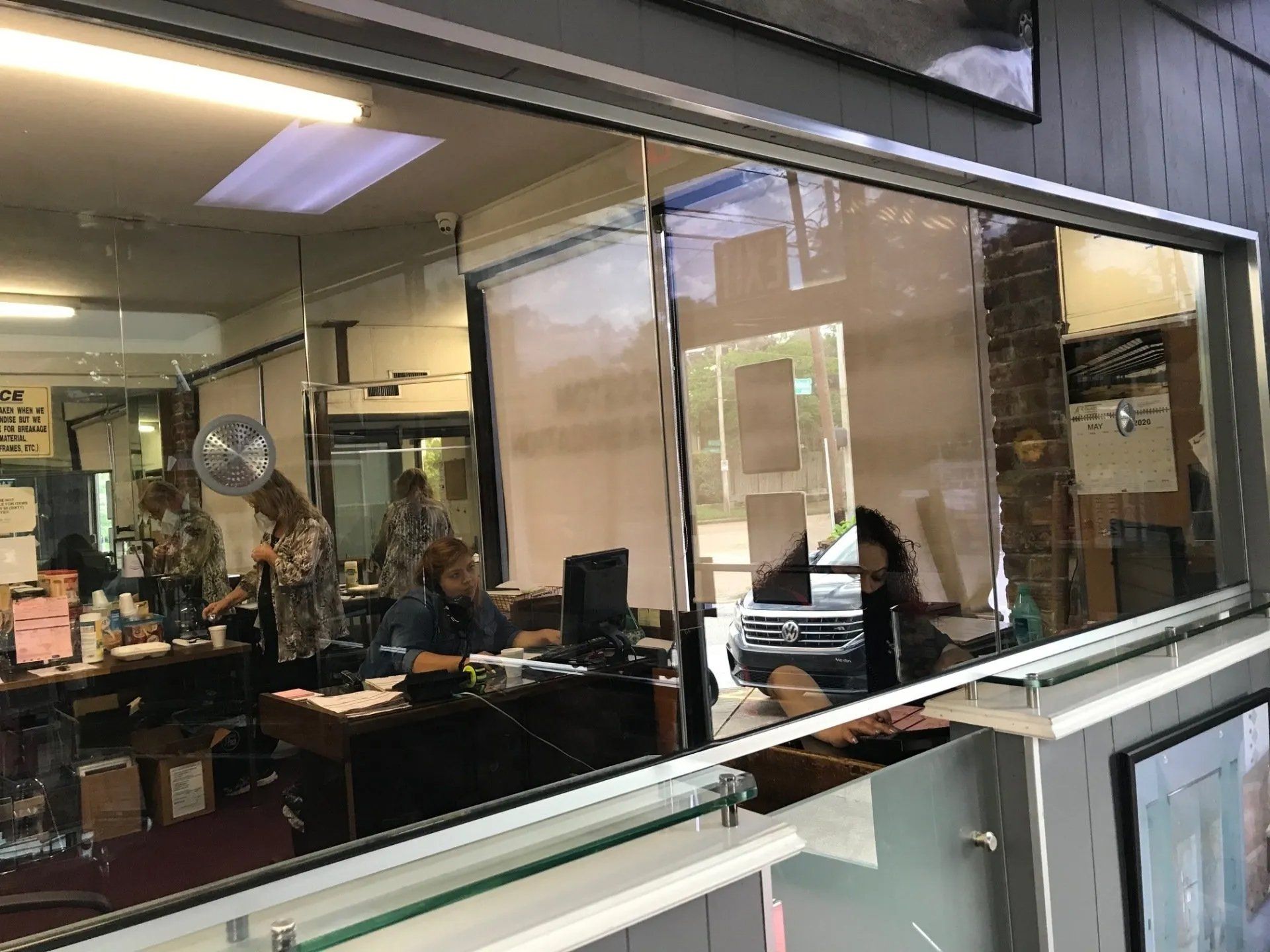 Glass partitions