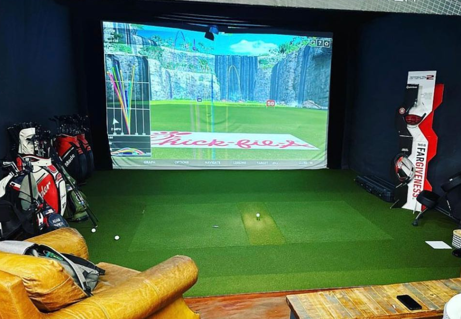 Golf simulation