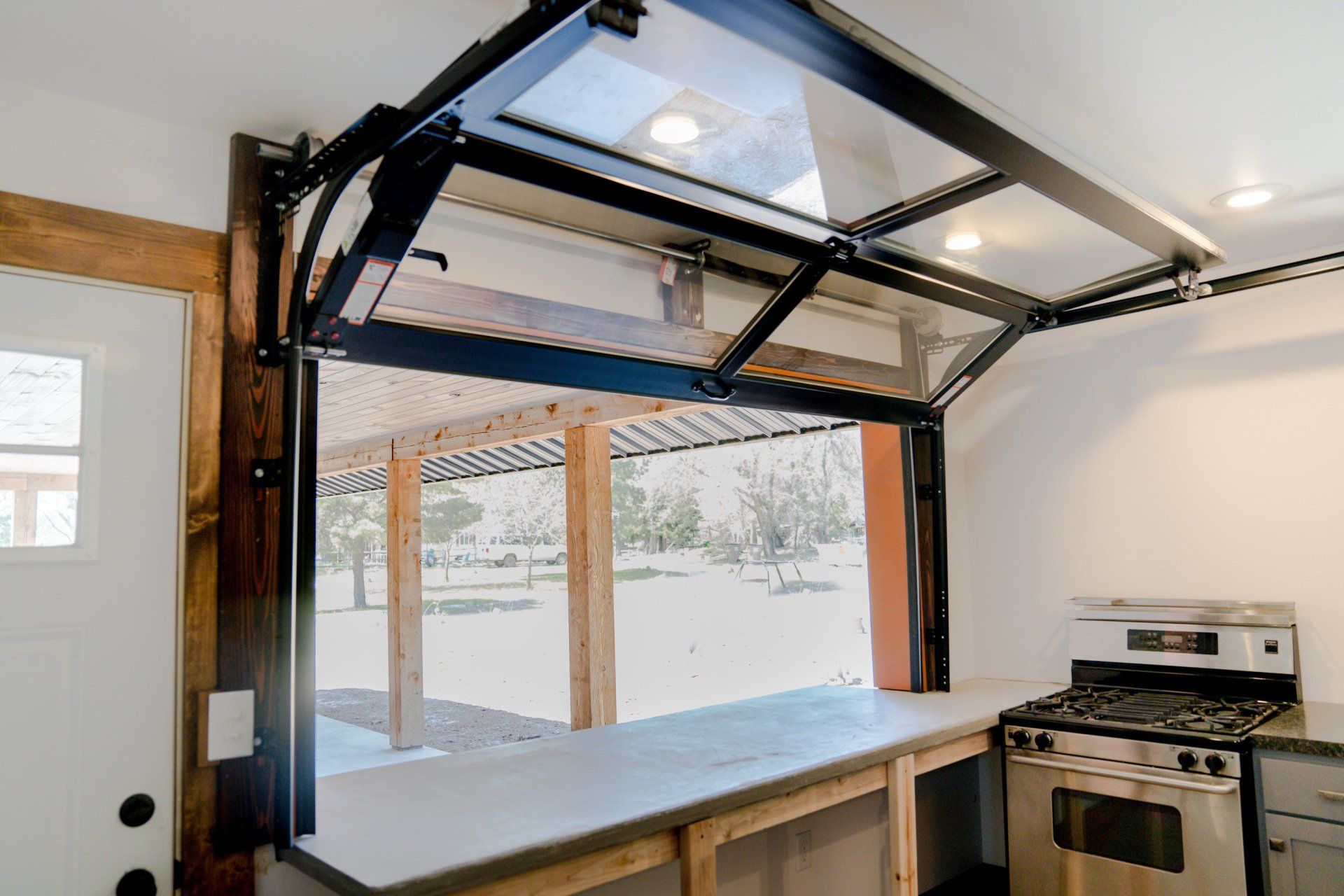 Overhead doors service