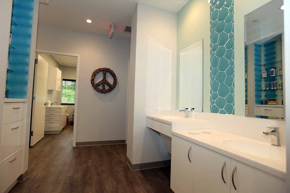 sinks in valley smiles