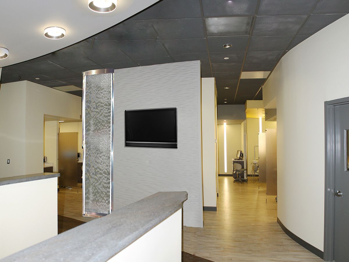 Eisenberger dental clinic with partition