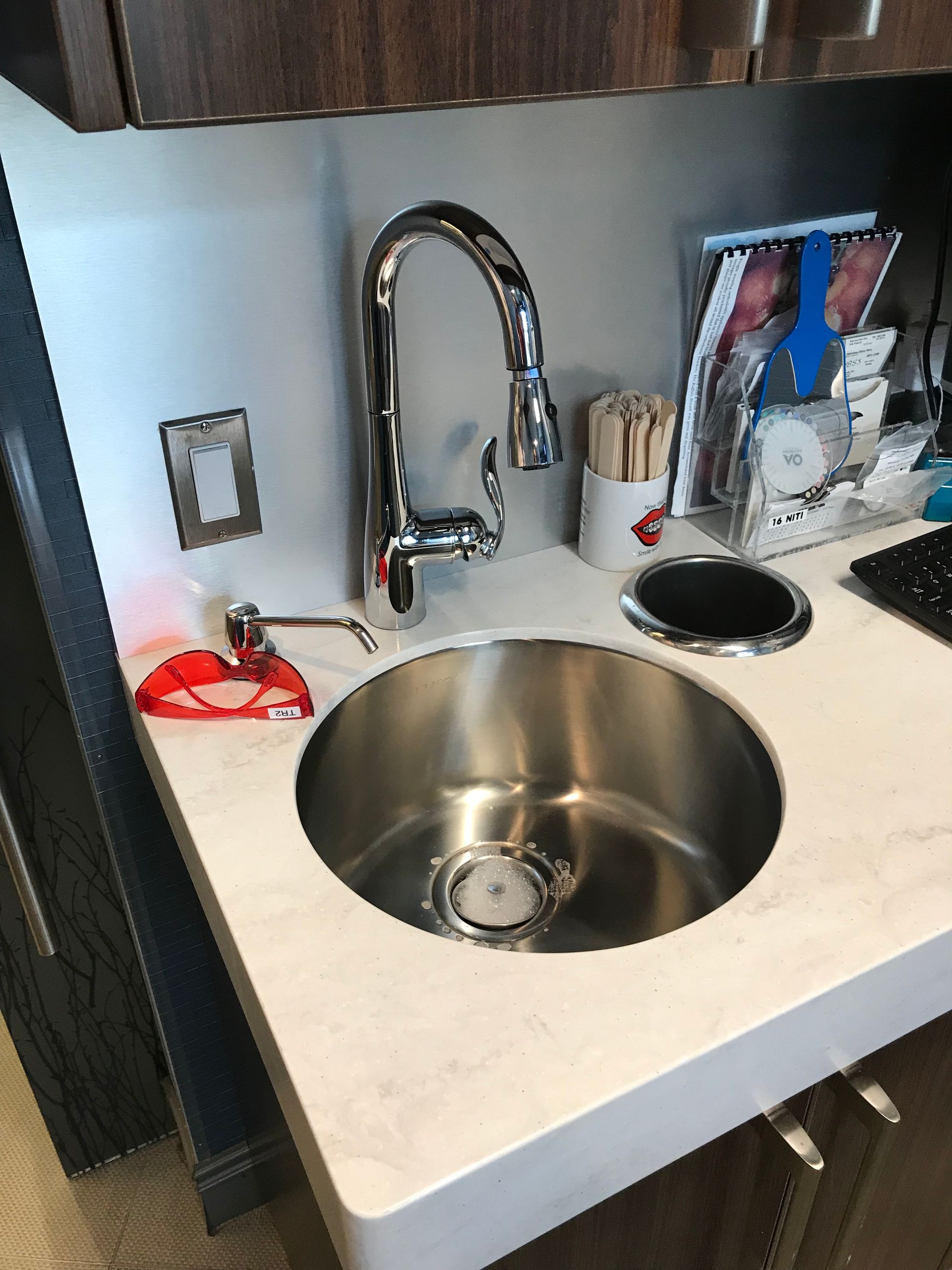 small round sink