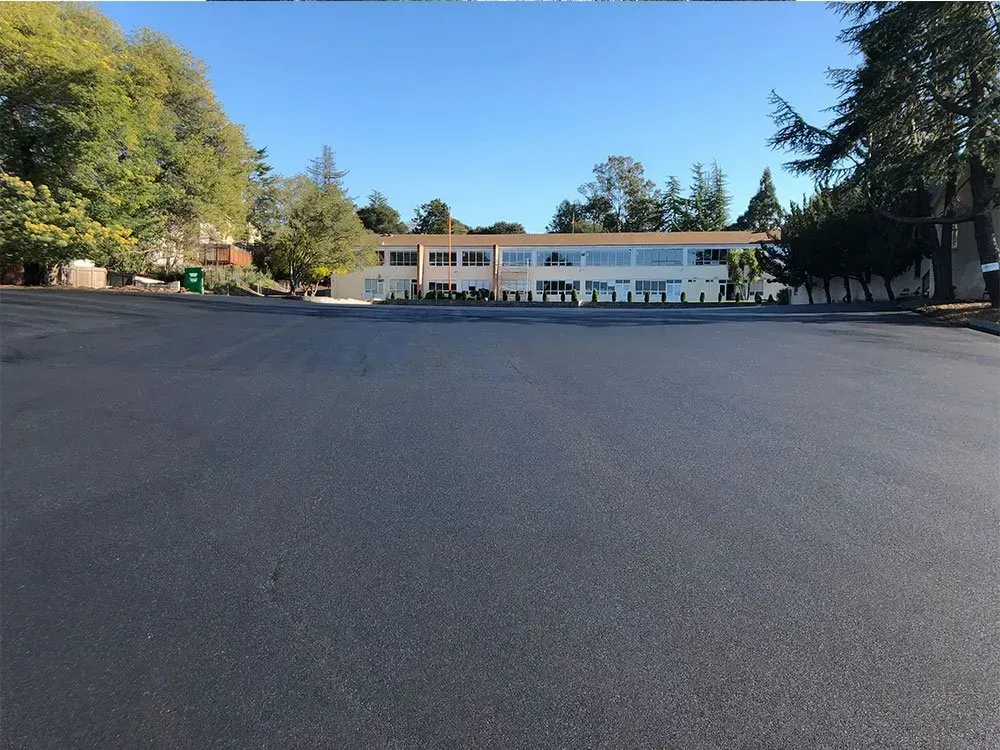 Asphalt paving service