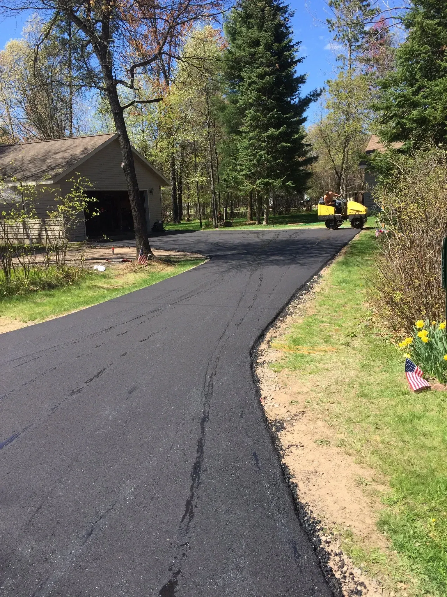 Asphalt paving service