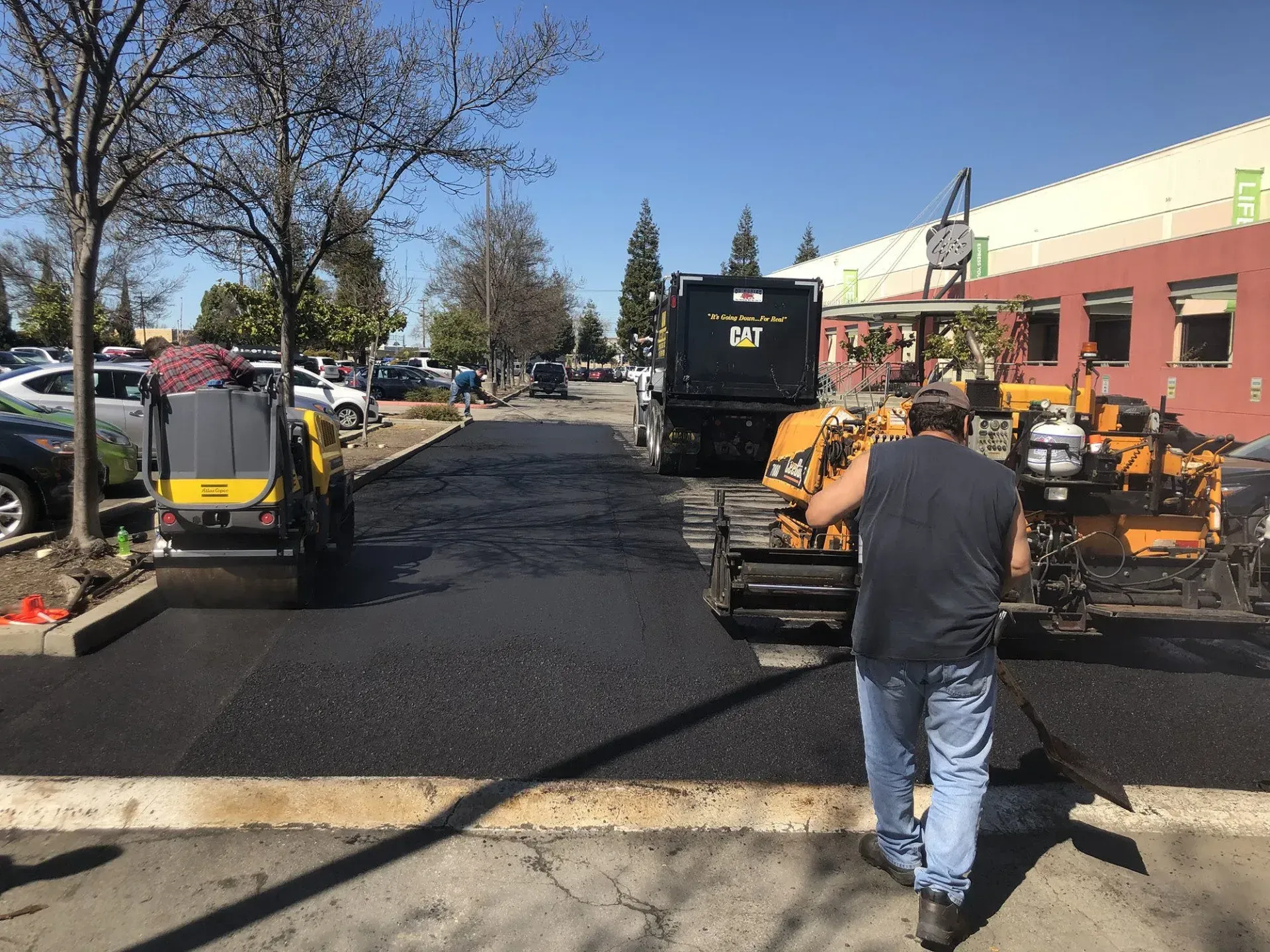 Asphalt paving service
