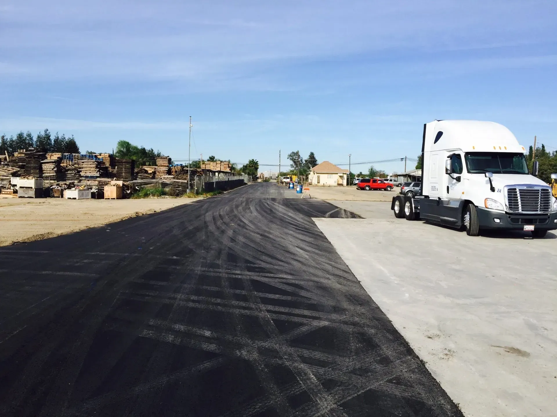 Asphalt paving service