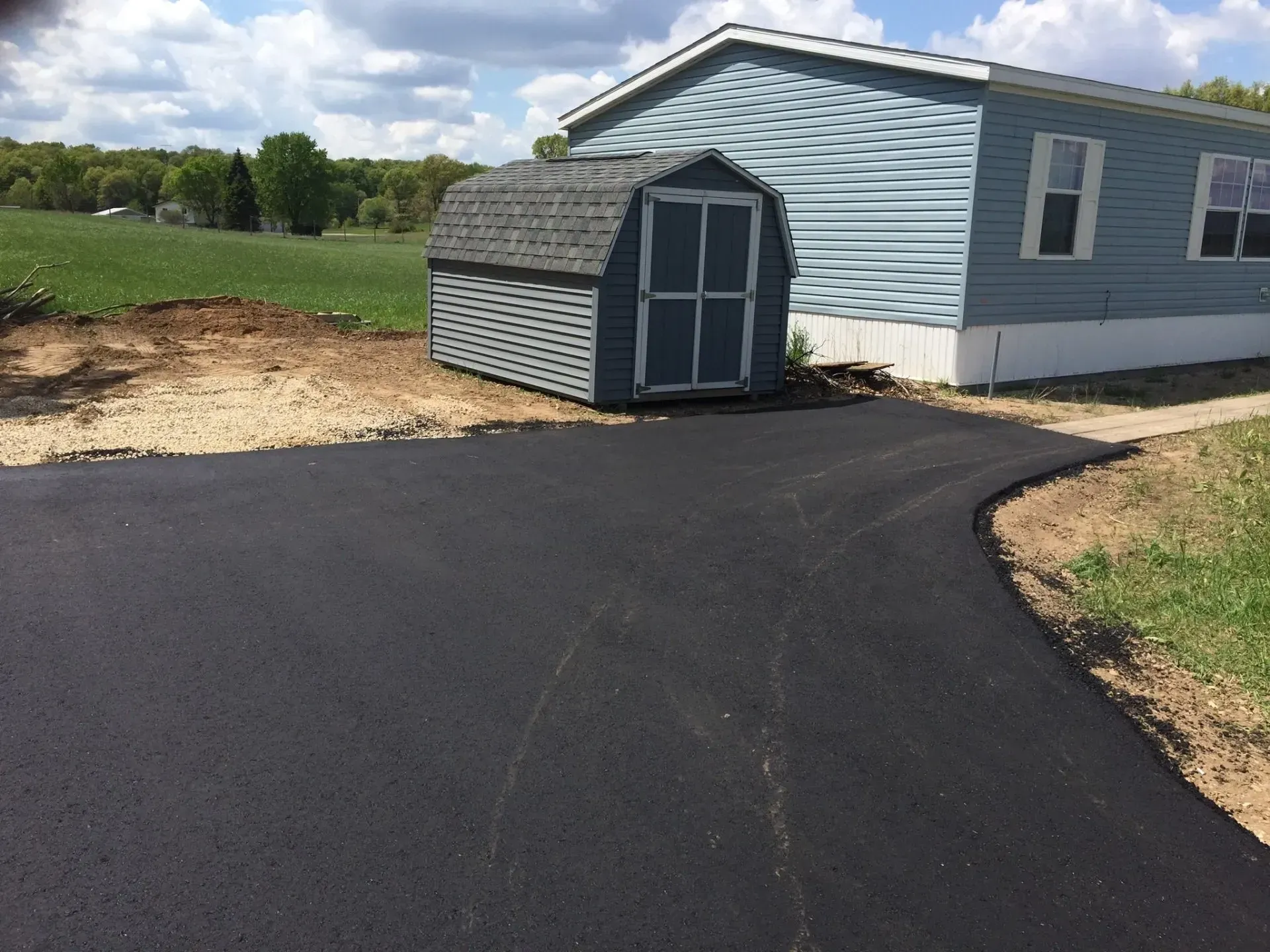 Asphalt paving service