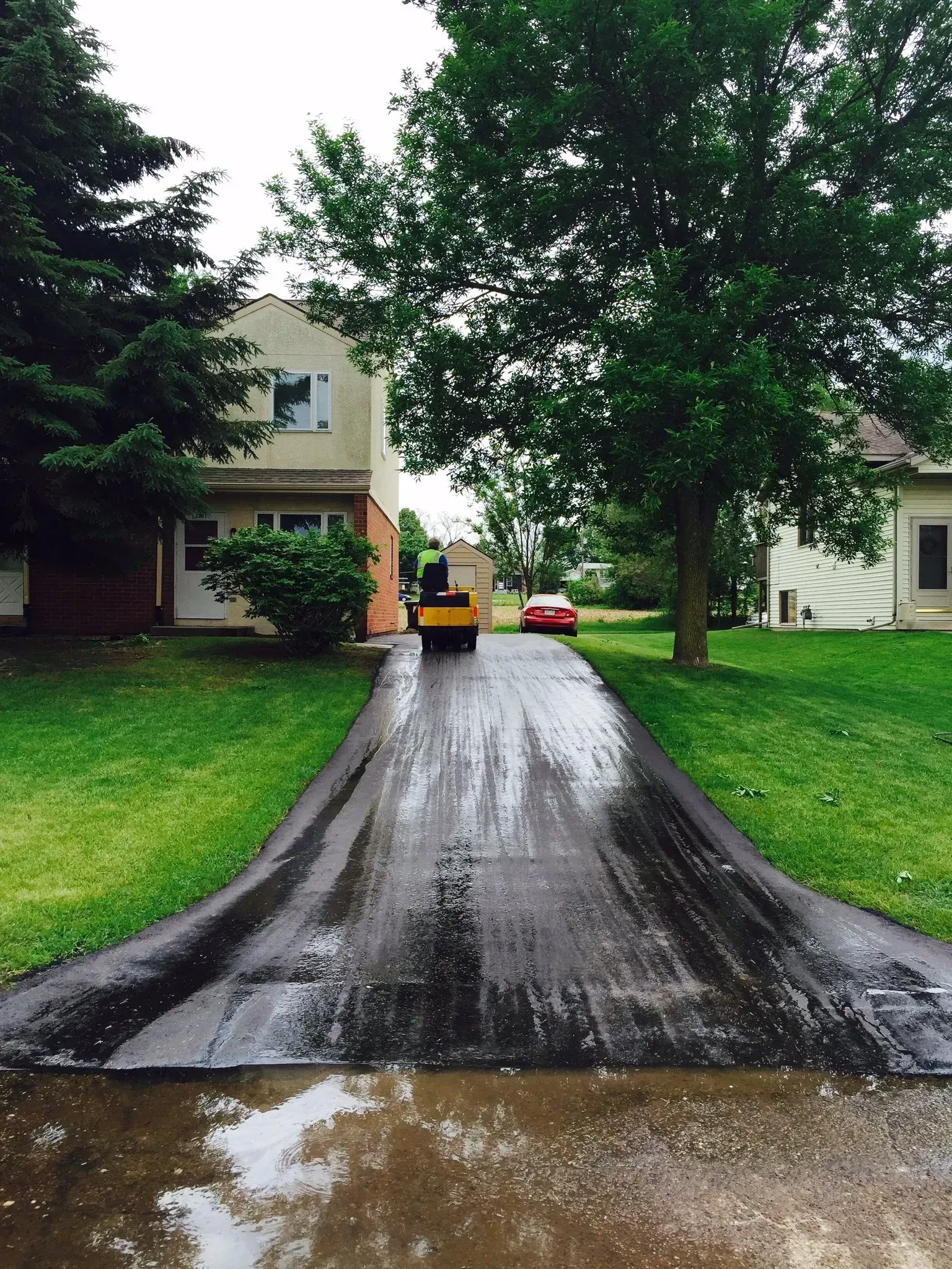 Asphalt paving service