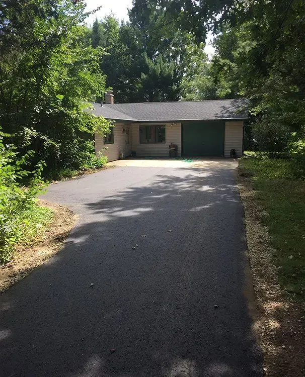 Asphalt paving service