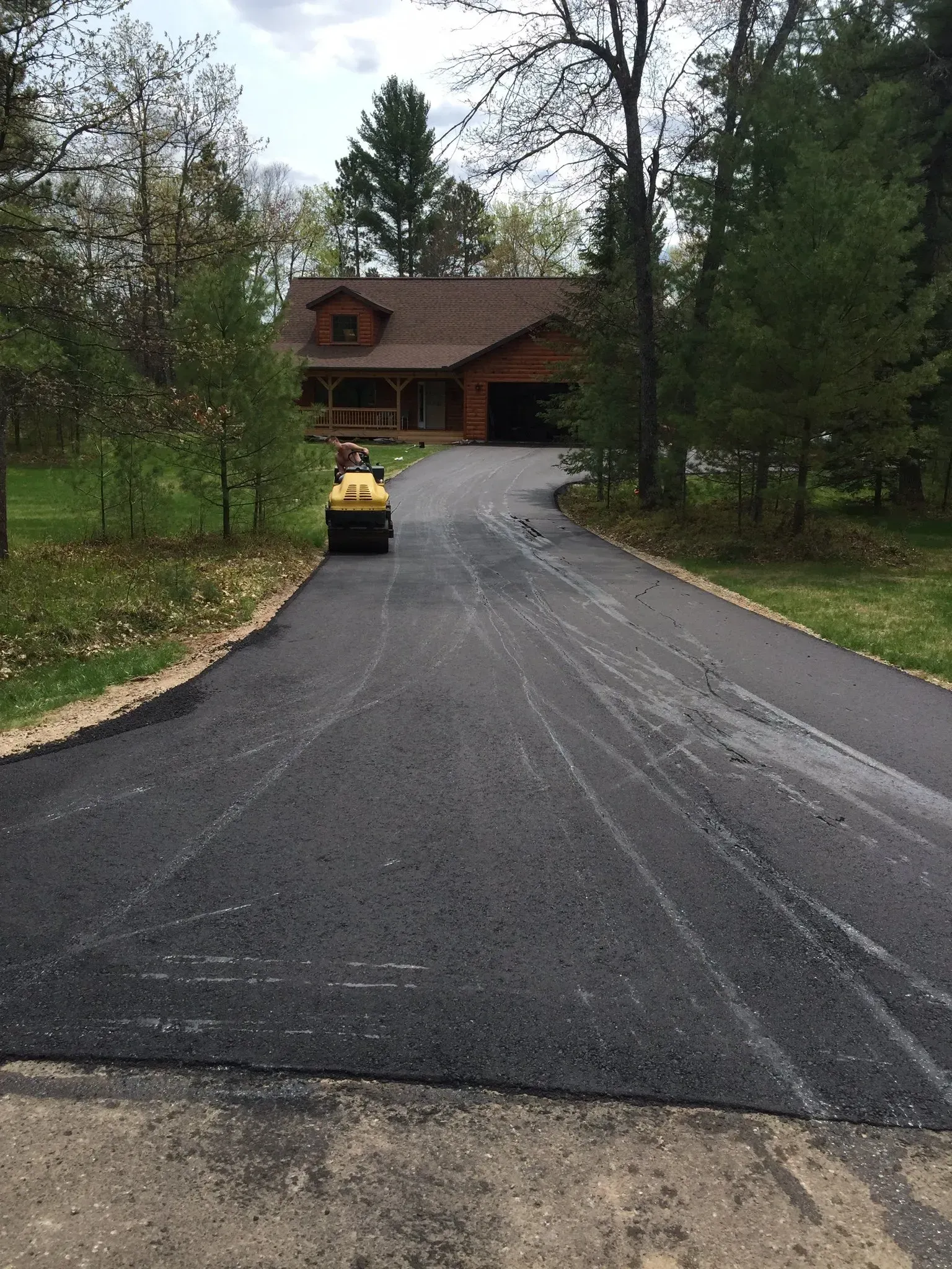 Asphalt paving service