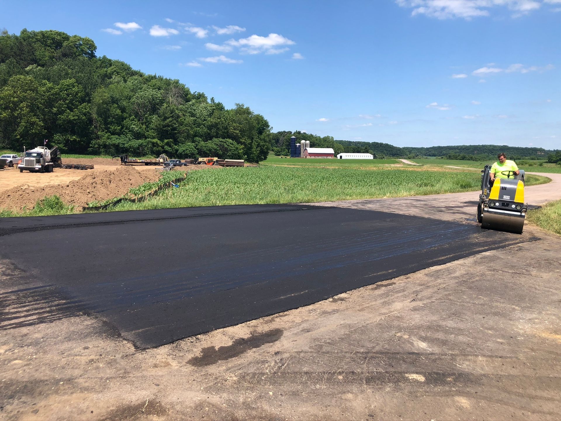 Asphalt paving service