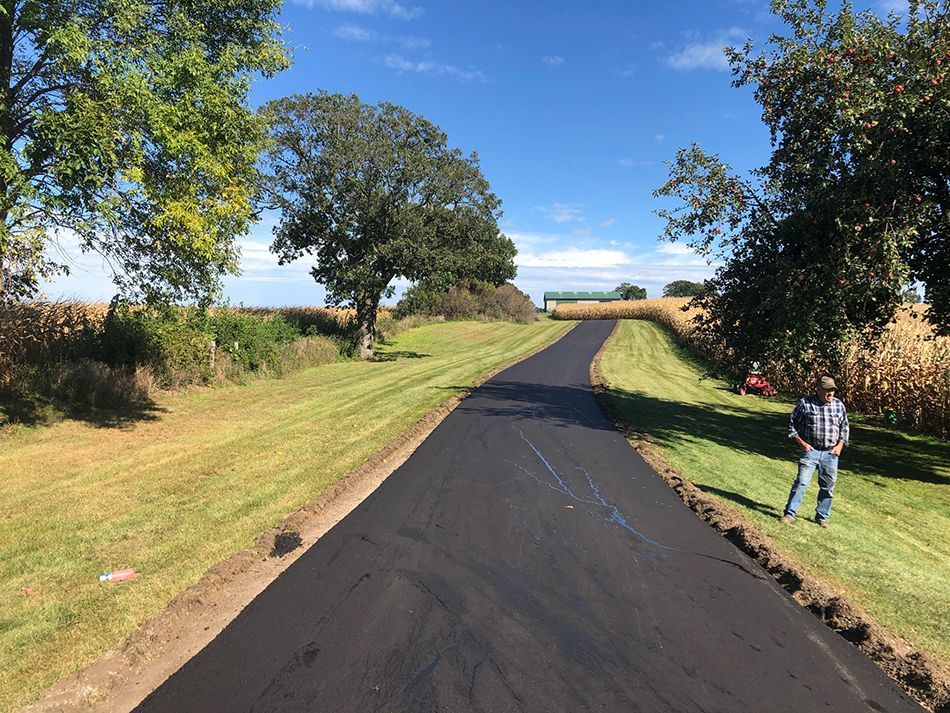 Asphalt paving service