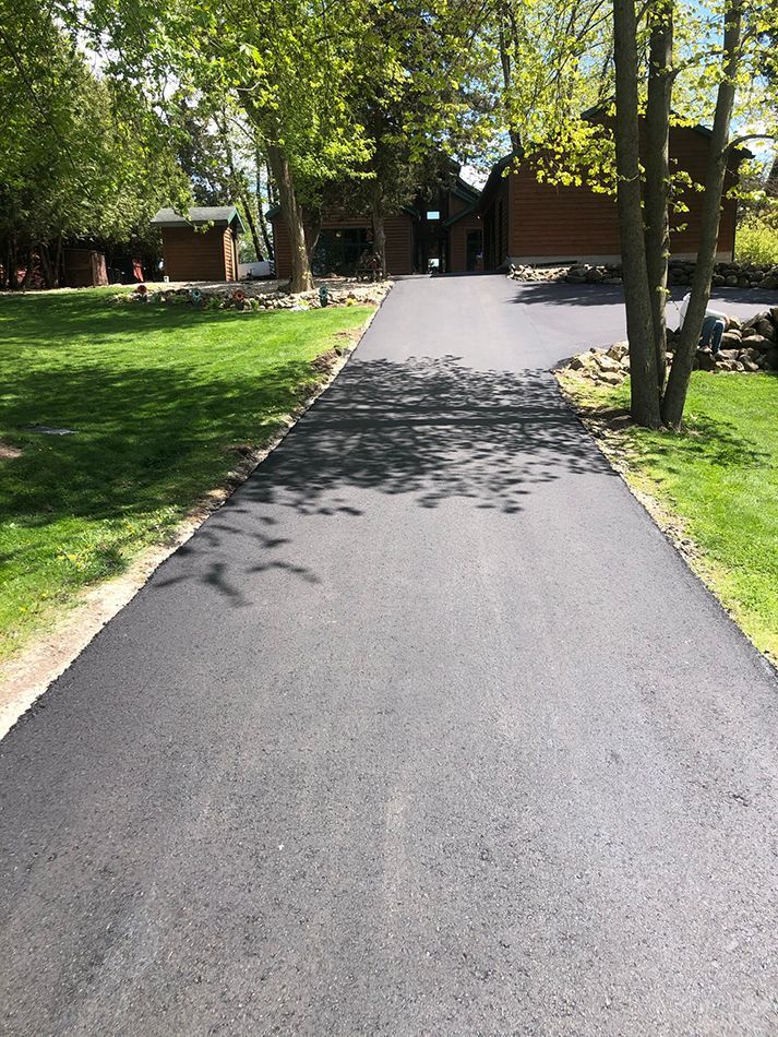 Asphalt paving service