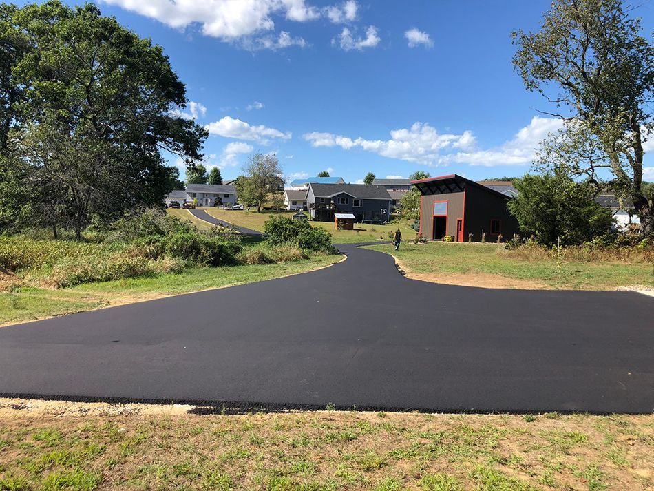 Asphalt paving service