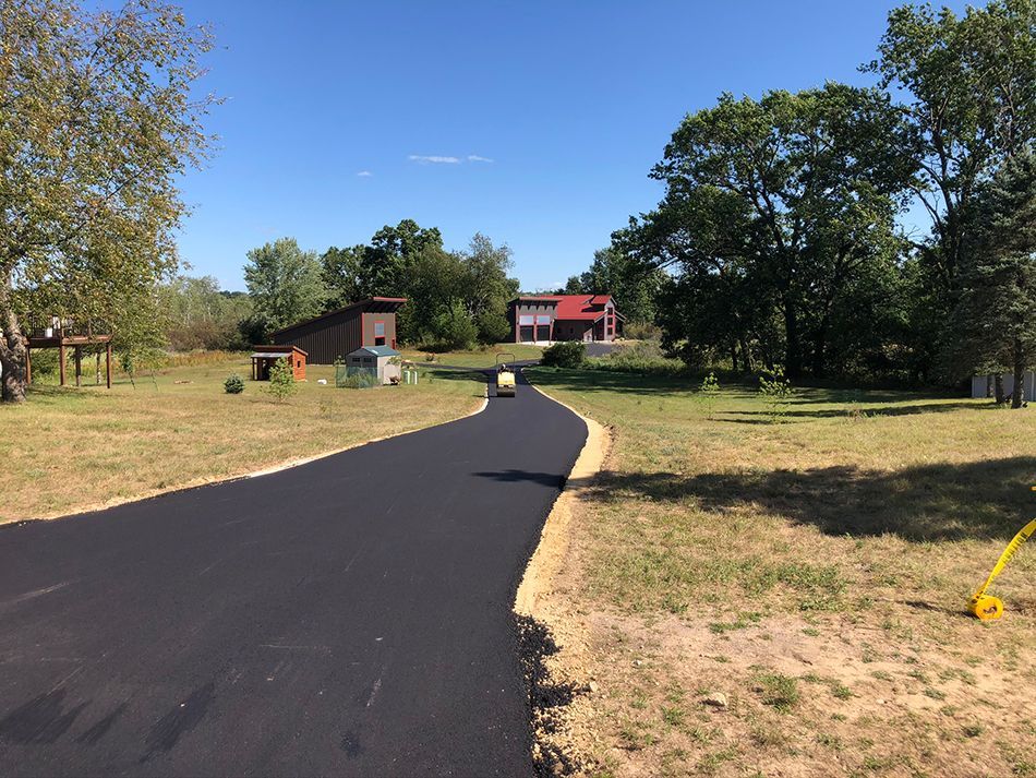 Asphalt paving service