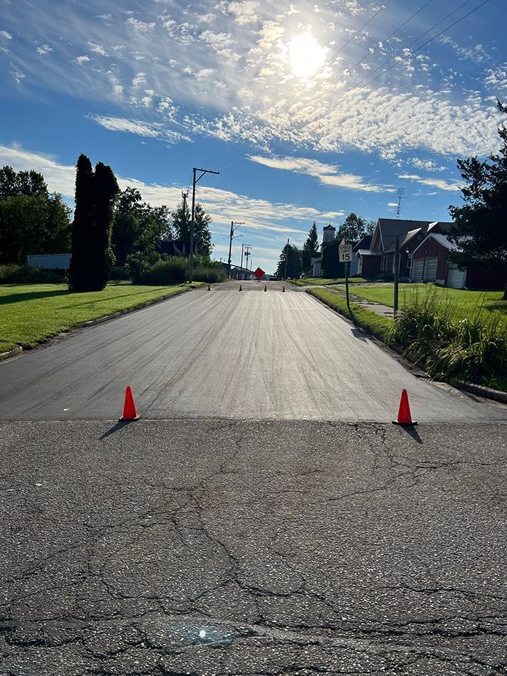 Asphalt paving service