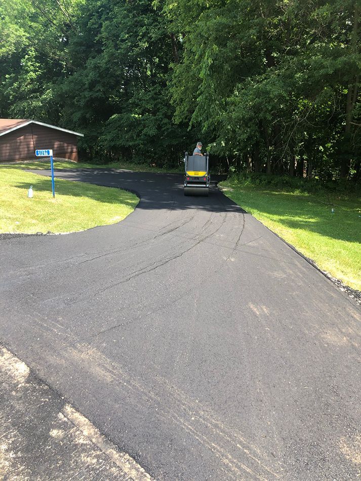 Asphalt paving service