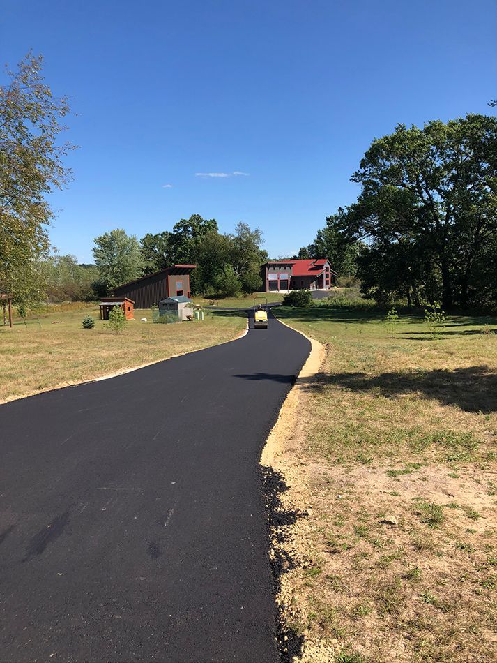 Asphalt paving service