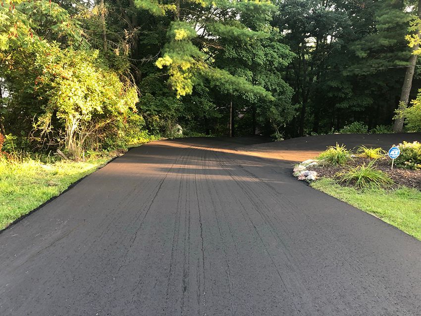 Asphalt paving service