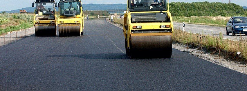 Asphalt paving
