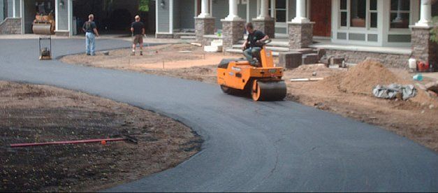 Asphalt paving