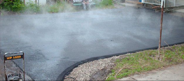 Asphalt paving