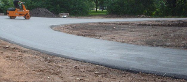 Asphalt paving
