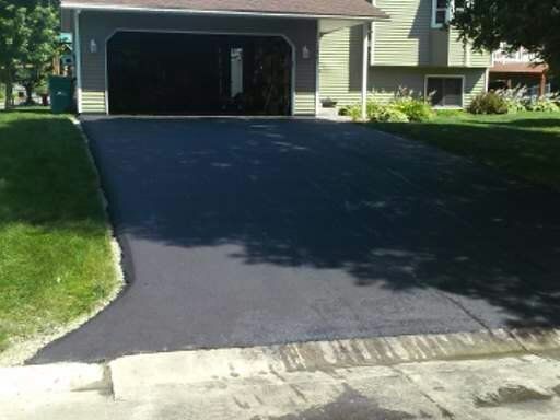Asphalt paving