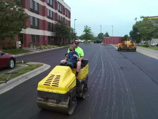 Asphalt paving