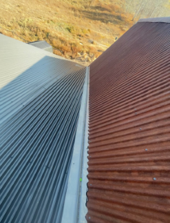 A close up of a roof