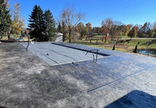 Swimming pool service