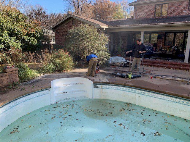 Swimming pool service