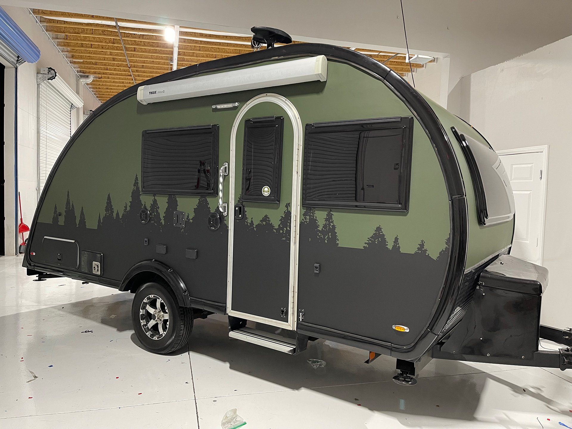 trailer custom vehicle wrap